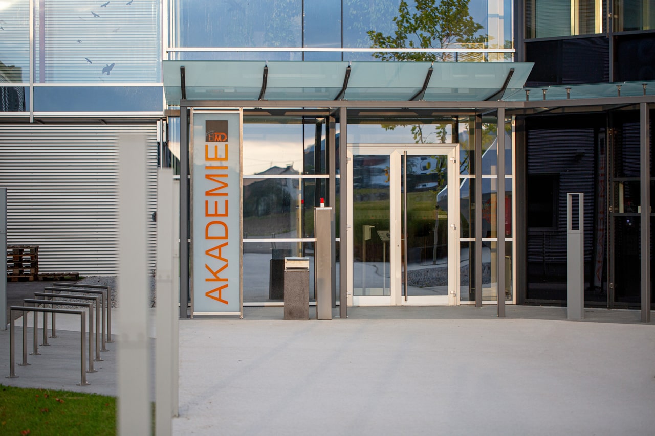 Eingang der BMD Akademie in Steyr.