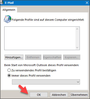 Window "Mail" in Outlook with options for managing and adding profiles, including an empty list and selection fields.